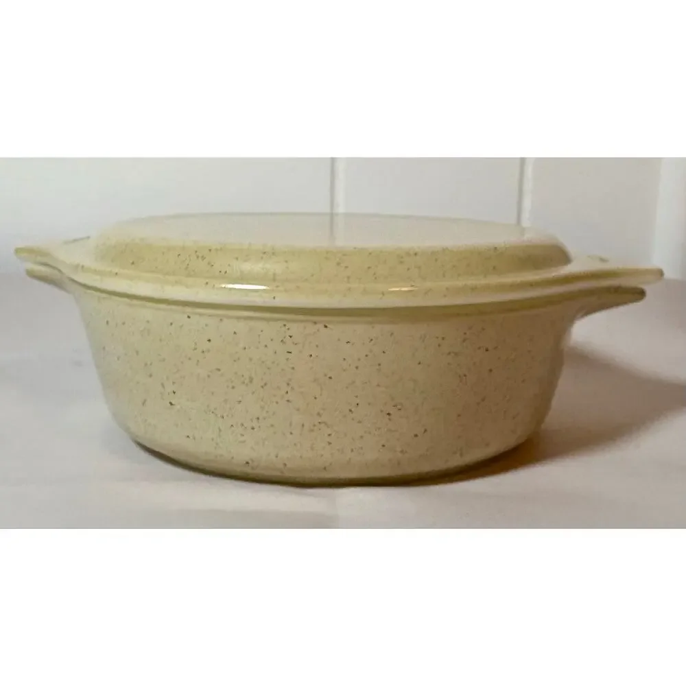 Vintage Pyrex 471 Homestead speckled Tan Casserole Dish With Lid 1 Pint